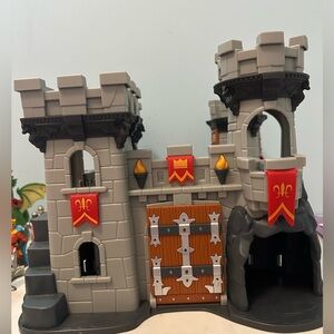 Lakeshore learning toy castle with figurines